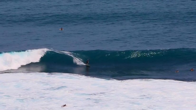 Uluwatu Bali 7 foot wave for 200 meters