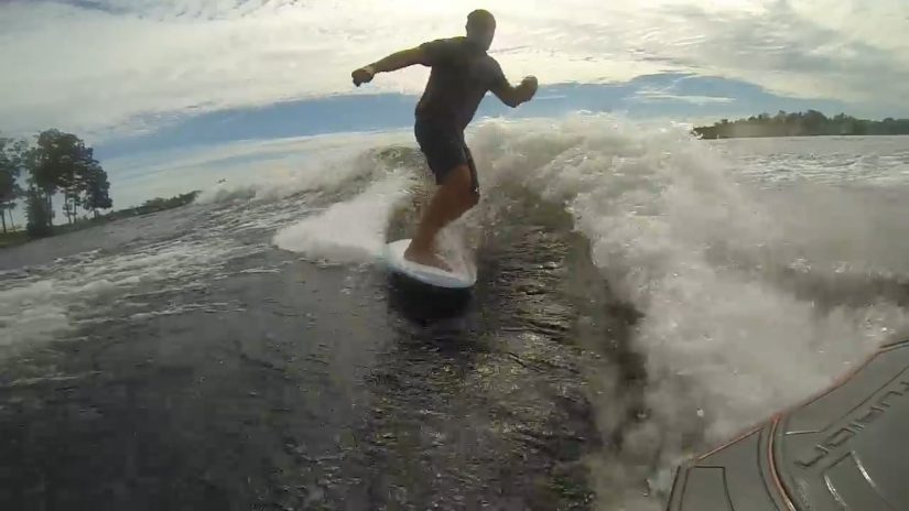 AGENDA traction in Action with A-Team rider Brian Scolari | aquasport.tv