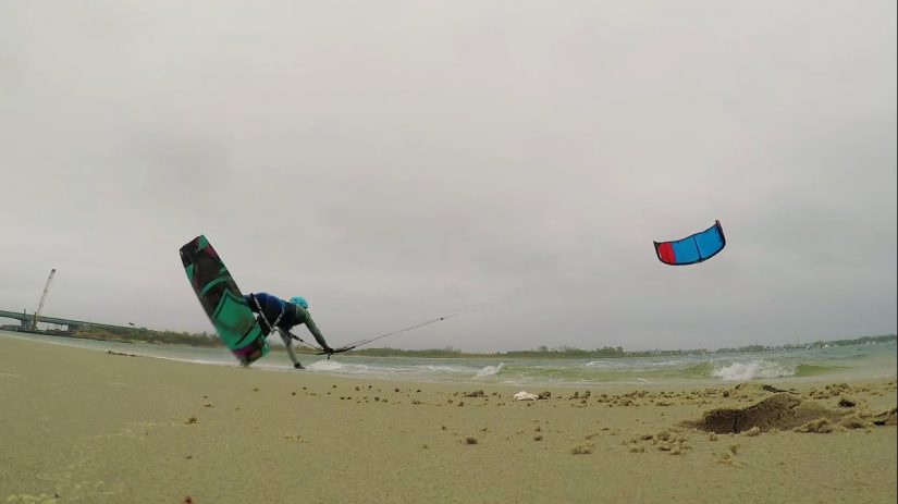 Dirty Brooklyn  - Kiteboarding In New York City | aquasport.tv