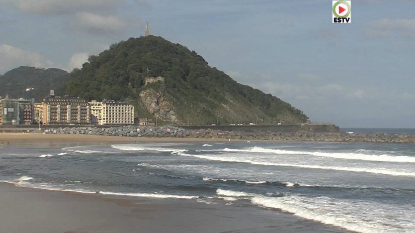 Surf Zurriola-Beach - Donostia Euskadi Surf TV | aquasport.tv