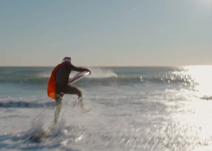 Santa-Claus-on-the-surfboard